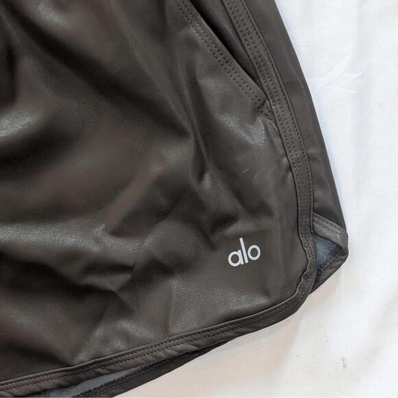 Alo Yoga Faux Leather Power Hour Shorts Size Large Brown NWT - Picture 4 of 8
